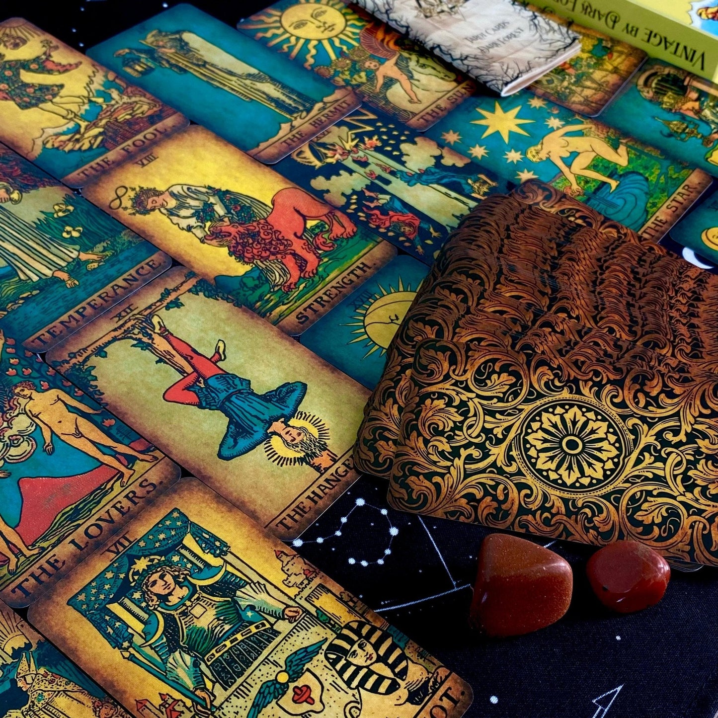 The Rider Waite Borderless Vintage Tarot Deck